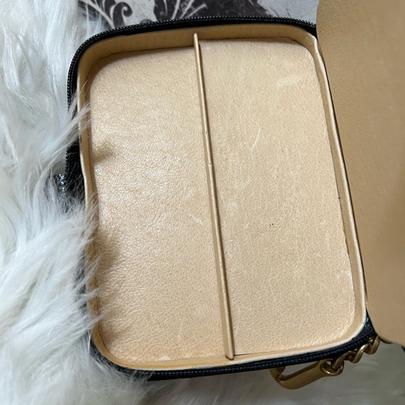 Juicy Couture Train Case - Picture 9 of 16